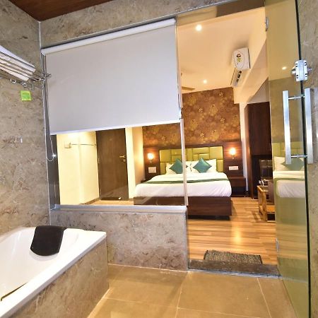 Hotel Candor Amigo Airoli Mind Space Navi Mumbai Zewnętrze zdjęcie