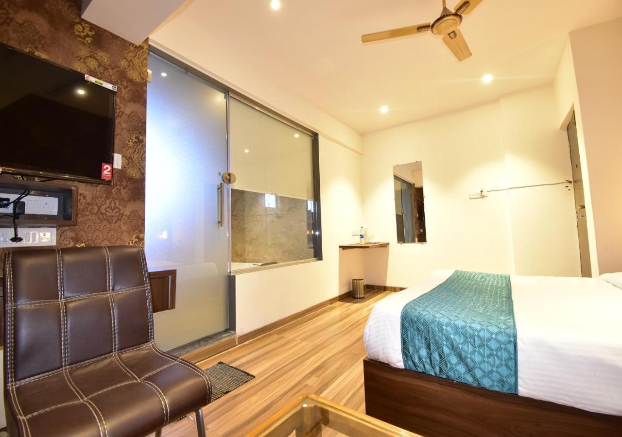 Hotel Candor Amigo Airoli Mind Space Navi Mumbai Zewnętrze zdjęcie