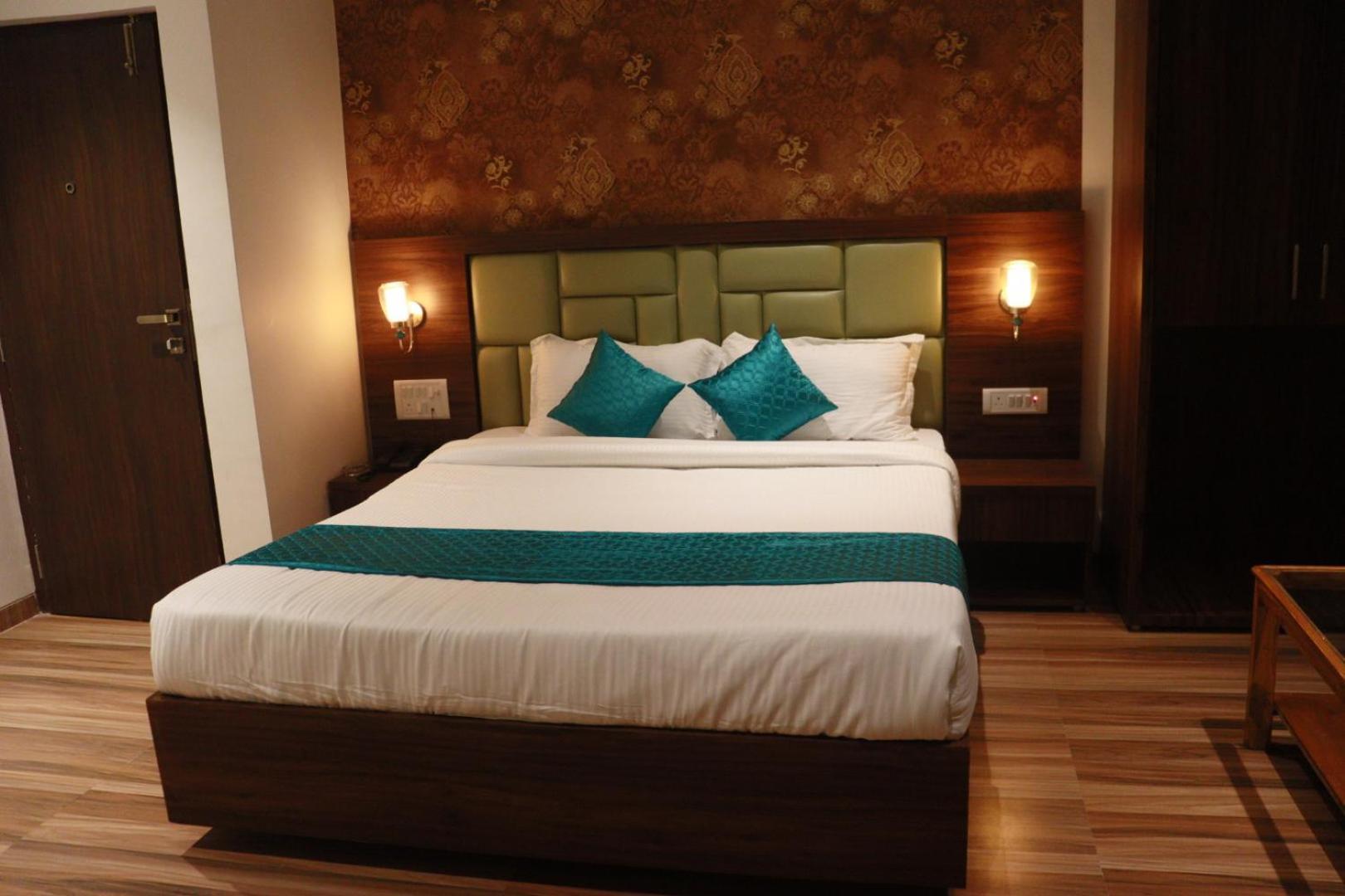 Hotel Candor Amigo Airoli Mind Space Navi Mumbai Zewnętrze zdjęcie